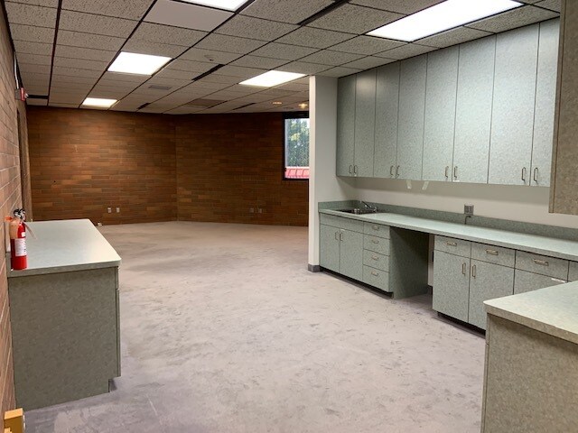 More Photos Of 501 W Broadway St, Idaho Falls Bank For Lease