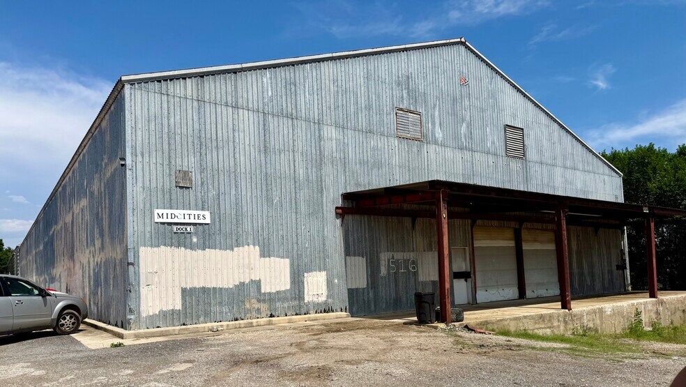 More Photos Of 3516 Tarrant Main St, Fort Worth Warehouse For Sale