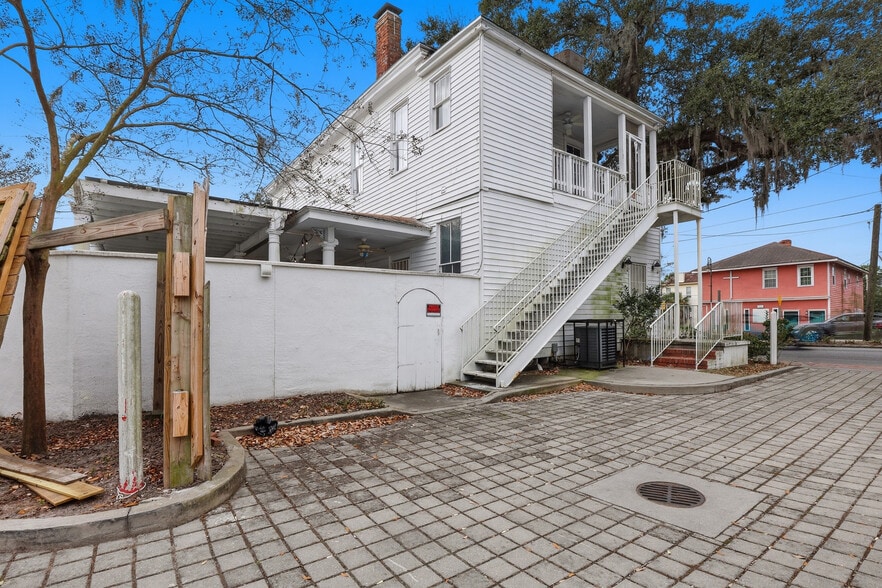 More Photos Of 422 W 43rd St, Savannah Storefront Retail Office For Sale