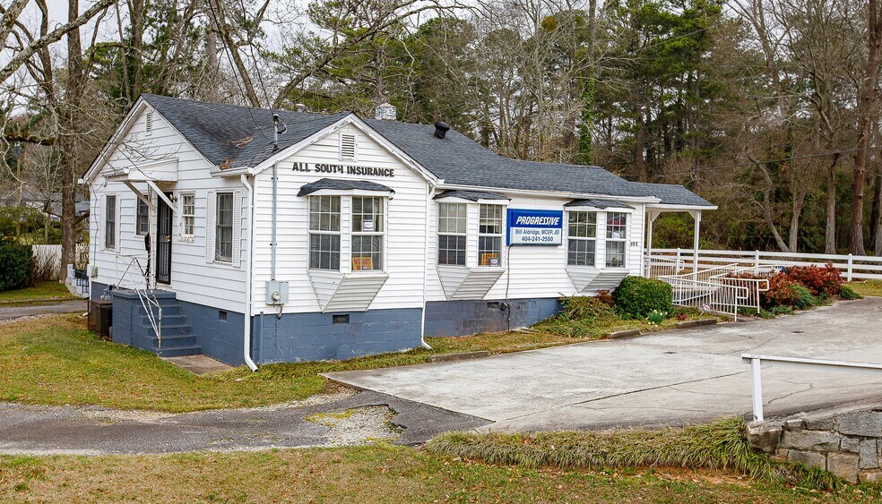 More Photos Of 2001 Wesley Chapel Rd, Decatur Office For Sale