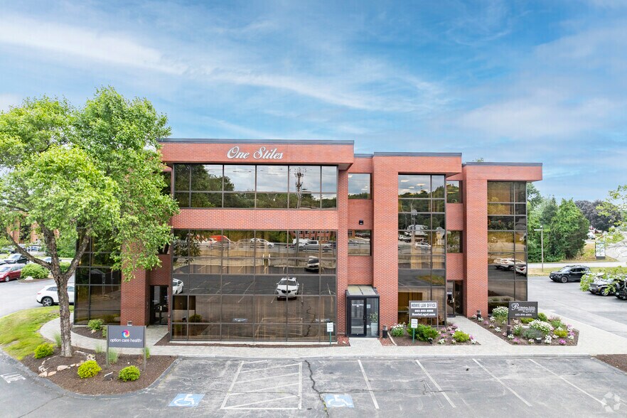 More Photos Of 1 Stiles Rd, Salem Office For Sale