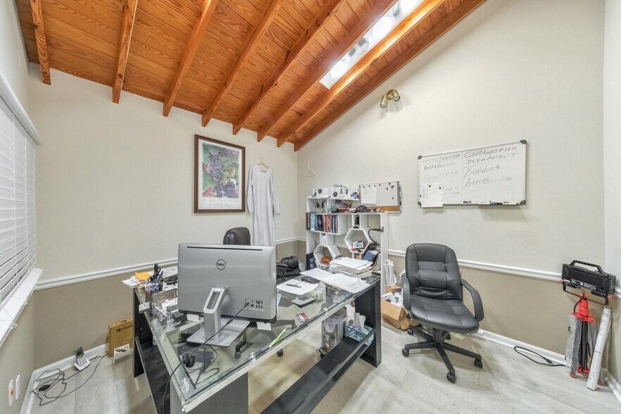 More Photos Of 3289 Powder Springs Rd, Powder Springs Warehouse For Lease