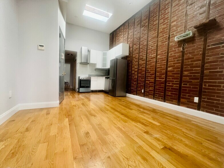 More Photos Of 197 Nassau Ave, Brooklyn Apartments For Sale
