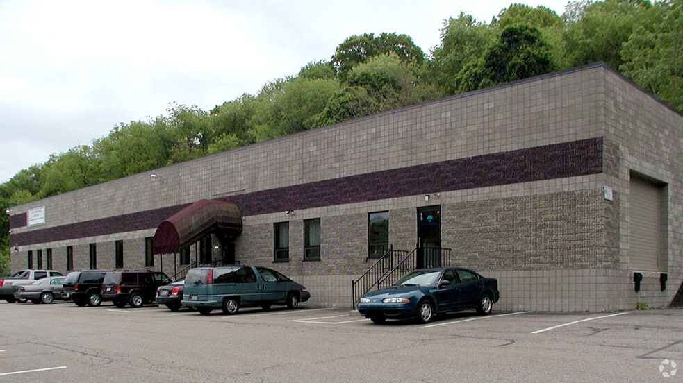 Primary Photo Of 772 Pine Valley Dr, Pittsburgh Distribution For Lease