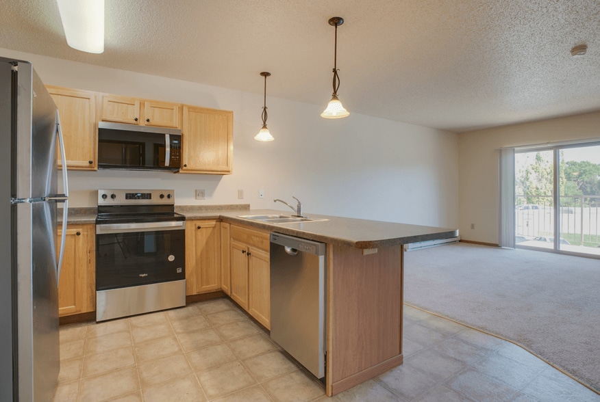 More Photos Of 121 4th St S, Moorhead Apartments For Lease