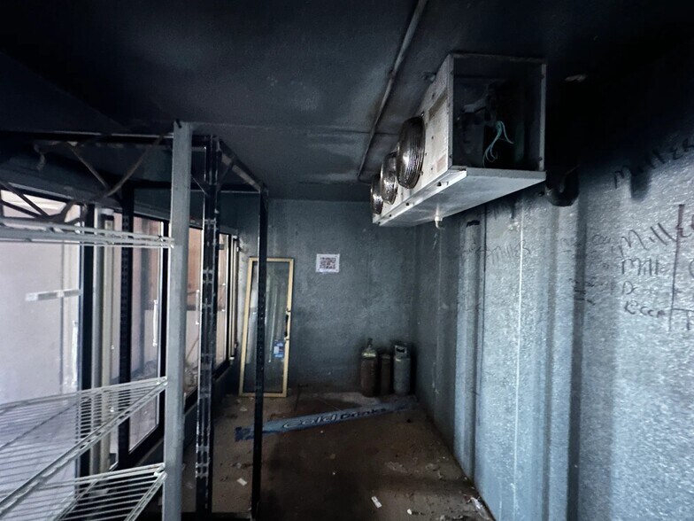 More Photos Of 2250 W Overland Trl, Abilene Convenience Store For Sale