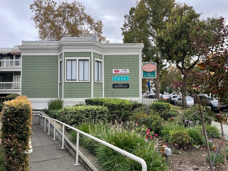 More Photos Of 132 E St, Davis General Retail For Lease