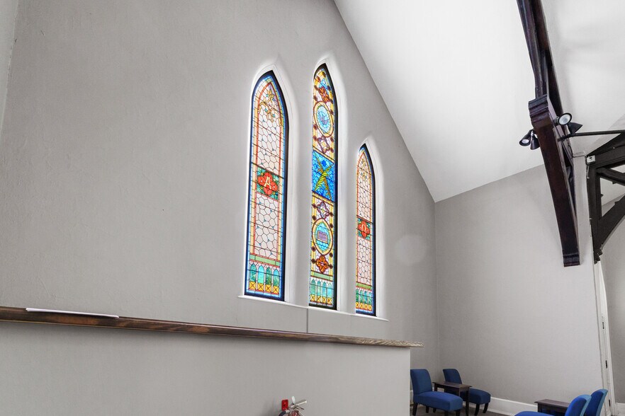 More Photos Of 311 17th St, Ashland Loft Creative Space For Sale