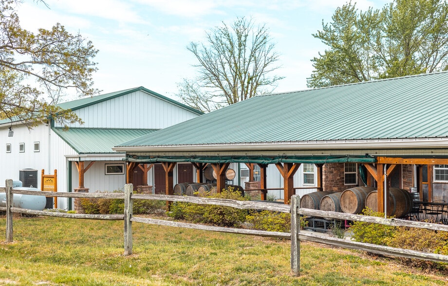 More Photos Of 5870 Old 66, Leasburg Winery Vineyard For Sale