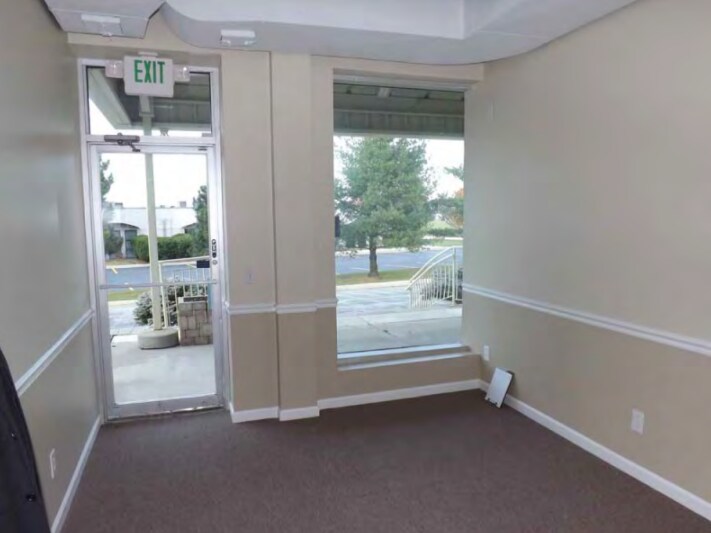 More Photos Of 4001 N Perryville Rd, Loves Park Office For Sale