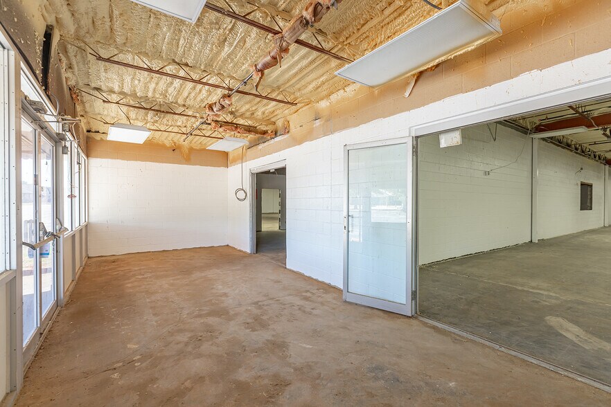 More Photos Of 8713 E Main, Midwest City Light Distribution For Sale
