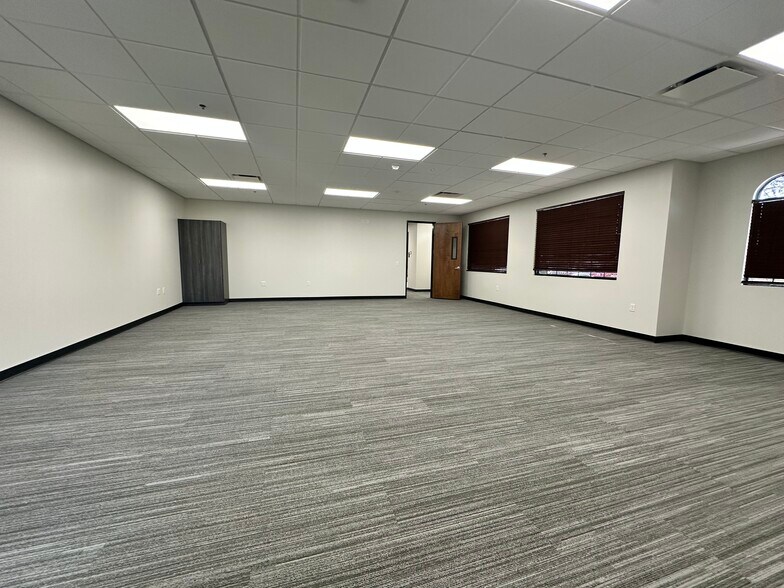 More Photos Of 3400 N Dysart Rd, Avondale Medical For Lease