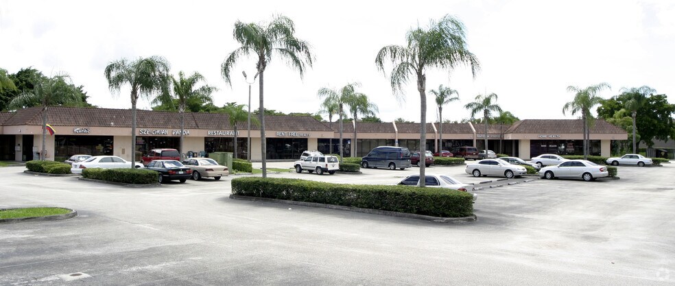 More Photos Of 8424-8458 W Oakland Park Blvd, Sunrise Freestanding For Lease