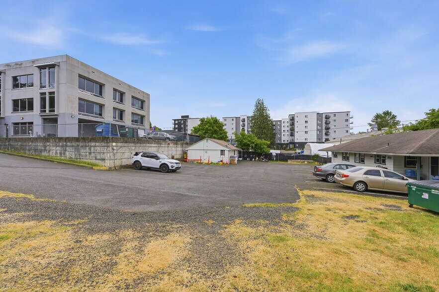More Photos Of 22659 Pacific Hwy S, Des Moines Flex For Sale