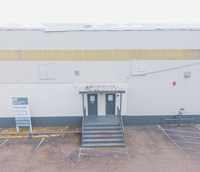 More Photos Of 715 W Pike St, Weslaco Warehouse For Sale