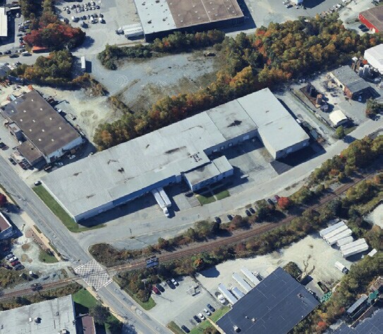 More Photos Of 21 Mccurdy Av, Dartmouth Distribution For Lease