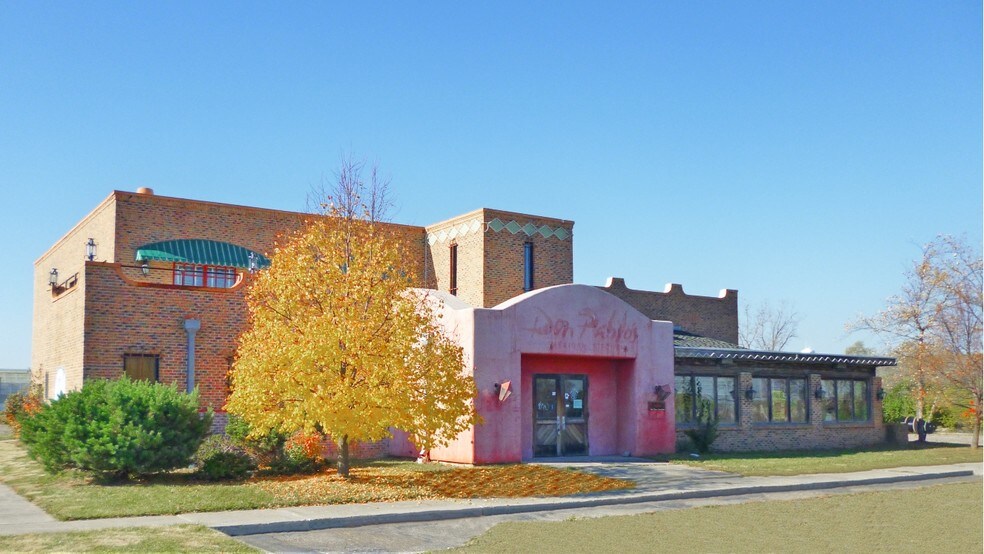 Primary Photo Of 513 N Telegraph Rd, Waterford Restaurant For Lease