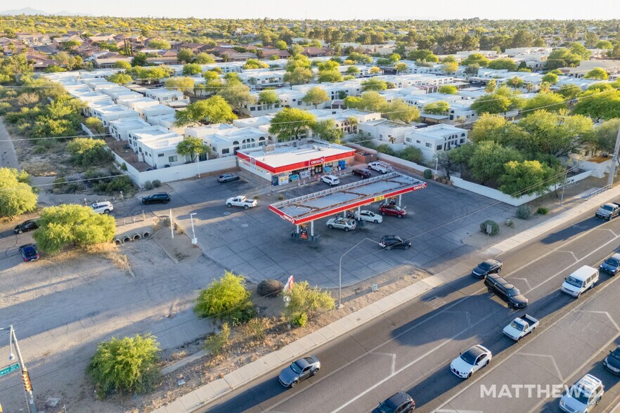 More Photos Of 10290 E Speedway Blvd, Tucson Service Station For Sale