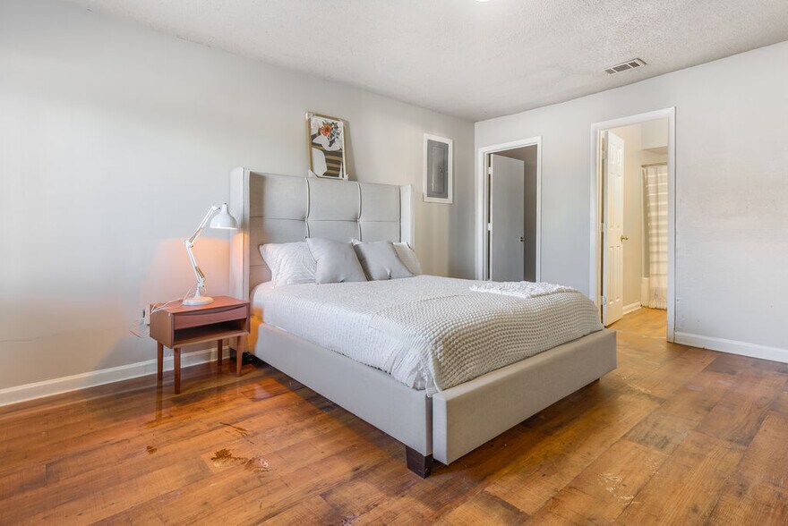 More Photos Of 850 Lindbergh Dr, Jackson Multifamily For Sale