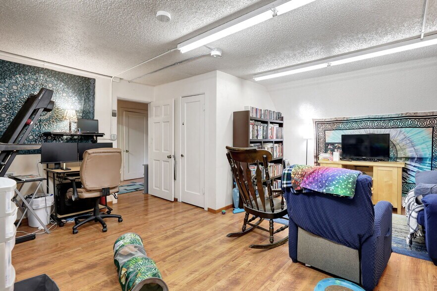 More Photos Of 1063 Beach Ave, Marysville Warehouse For Sale