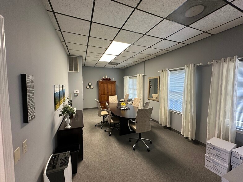 More Photos Of 370 Neff Ave, Harrisonburg Medical For Lease