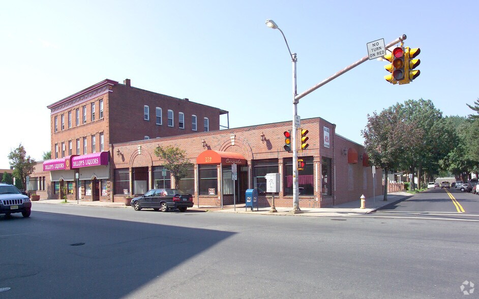More Photos Of 764-772 Main St, Springfield Restaurant For Lease