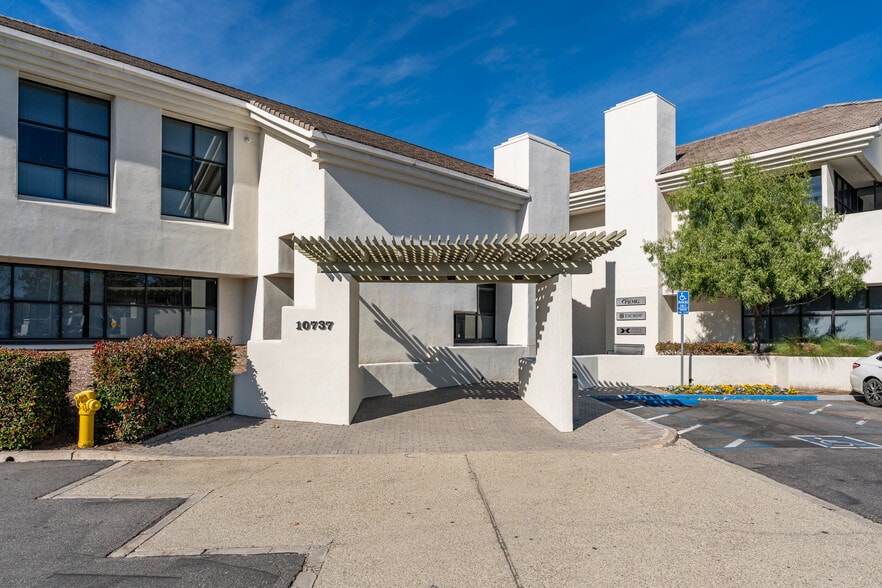 More Photos Of 10737 Laurel St, Rancho Cucamonga Medical For Lease