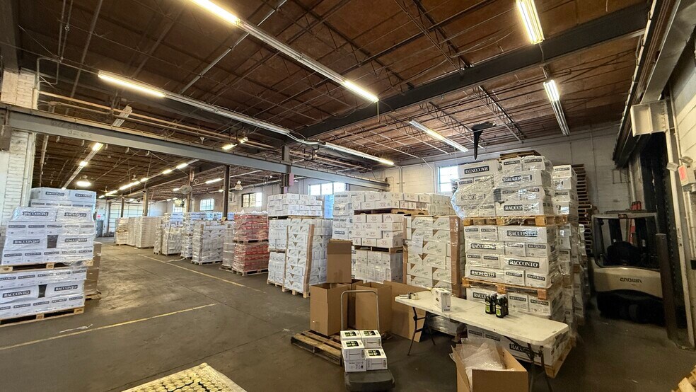 More Photos Of 100 Shepard Ave, Wheeling Warehouse For Sale