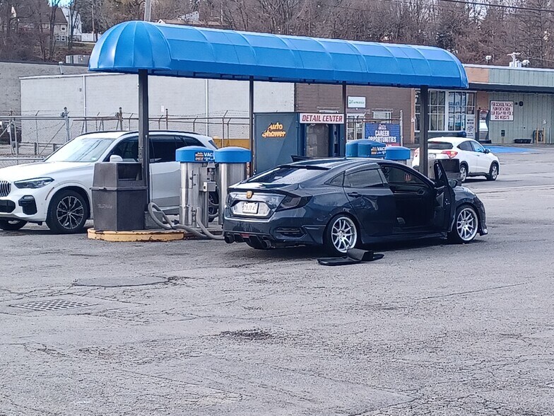 More Photos Of 824 Water St, Fitchburg Carwash For Sale
