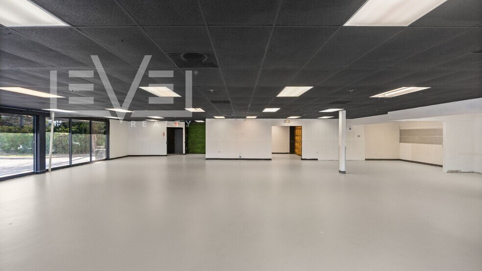 More Photos Of 5101-5145 N University Dr, Lauderhill Storefront Retail Office For Lease