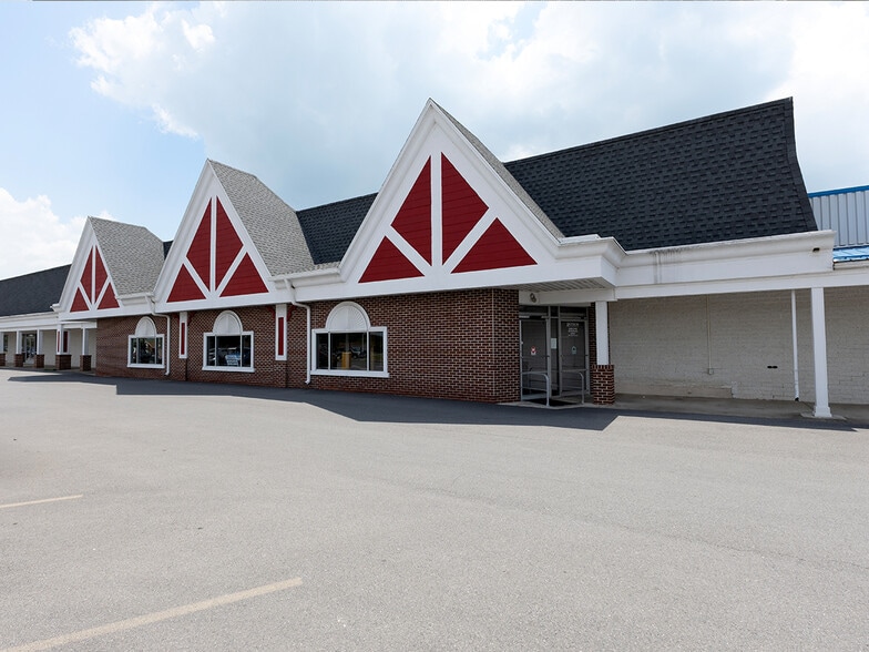 More Photos Of 299-335 E Chestnut St, Mifflinburg Unknown For Lease