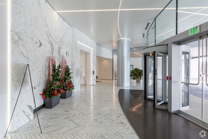 More Photos Of 5050 S Syracuse St, Denver Office For Lease