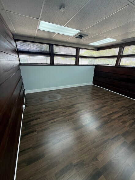 More Photos Of 1125 NE 125th St, North Miami Office For Lease