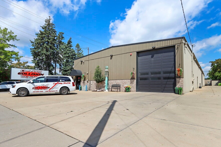 More Photos Of 1206 Washington Rd, Kenosha Auto Repair For Sale