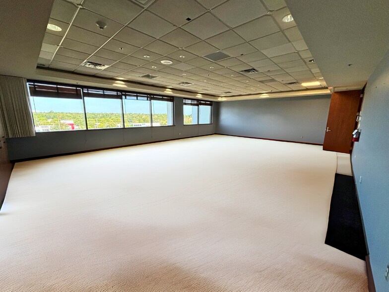 More Photos Of 10220 US Hwy 19, Port Richey Loft Creative Space For Lease