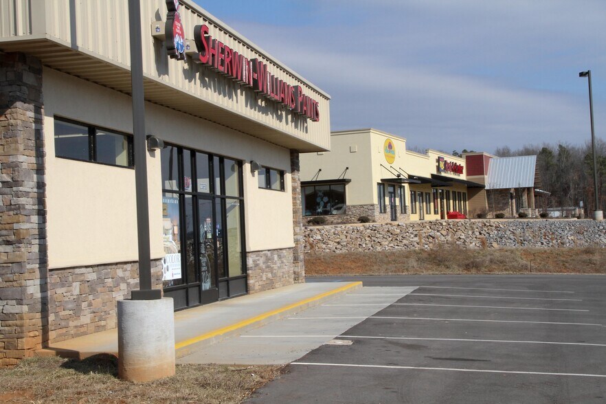 More Photos Of 23650 John T. Reid Pky, Scottsboro Warehouse For Lease