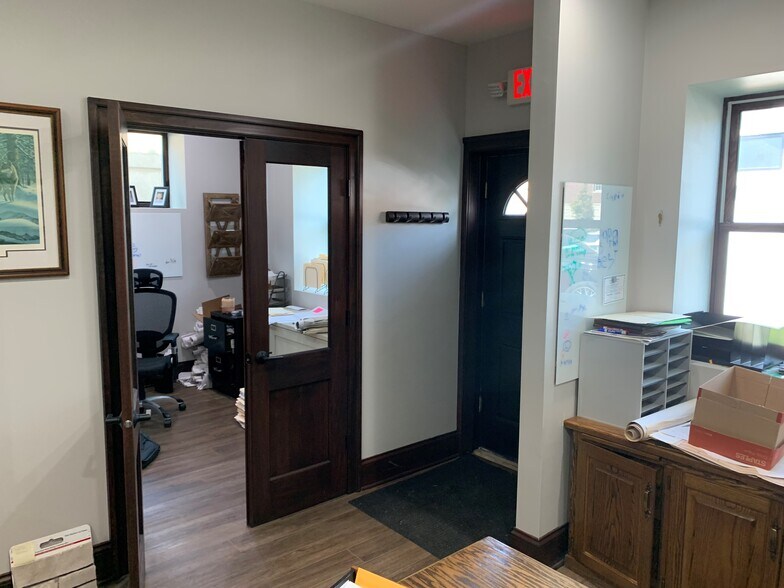 More Photos Of 608 Hillgrove Ave, Western Springs Office Residential For Sale