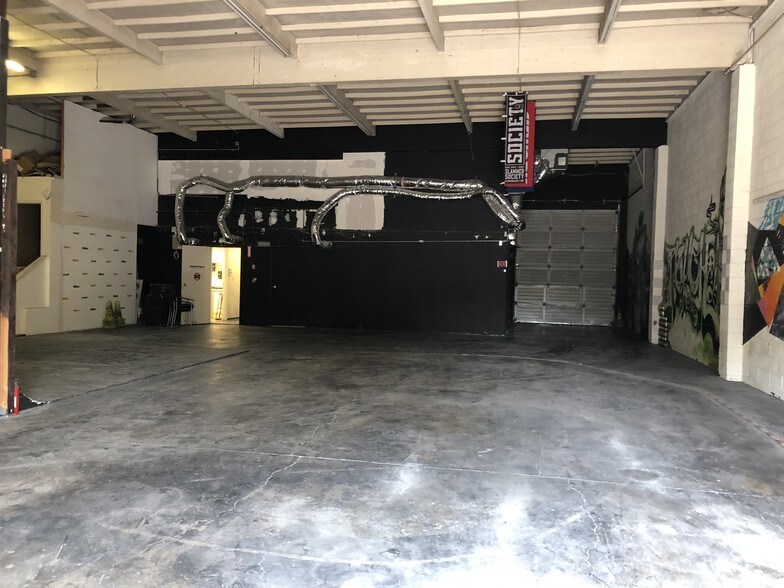 More Photos Of 790-800 S Amphlett Blvd, San Mateo Warehouse For Lease