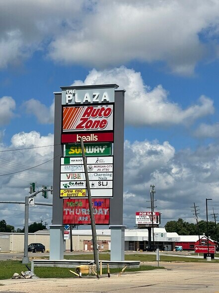 More Photos Of 6433 Highway 182 E, Morgan City Storefront For Lease