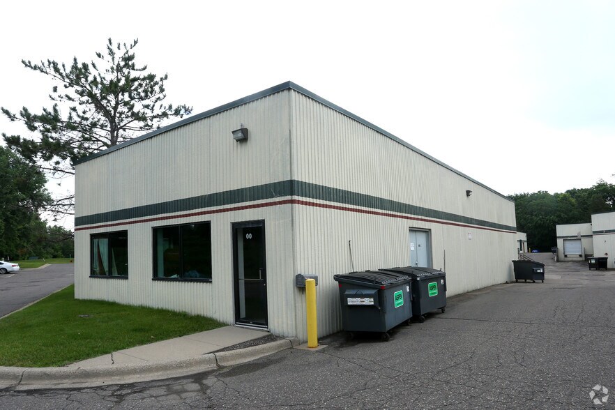 More Photos Of 6585-6595 Edenvale Blvd, Eden Prairie Showroom For Lease