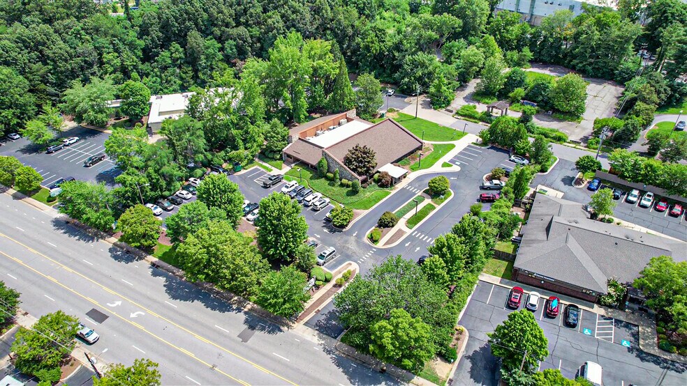 More Photos Of 14 Mcdowell St, Asheville Medical For Sale