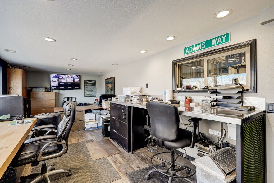 More Photos Of 201 Grell Ln, Johnson Creek Manufacturing For Sale