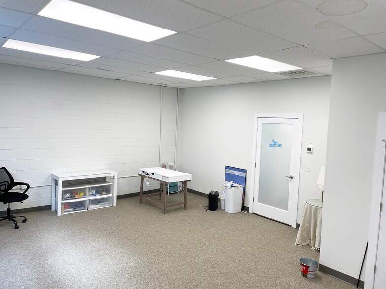 More Photos Of 1801 Reynolds Ave, North Charleston Office For Sale