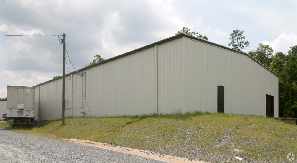 More Photos Of 2454B N Fayetteville St, Asheboro Warehouse For Lease
