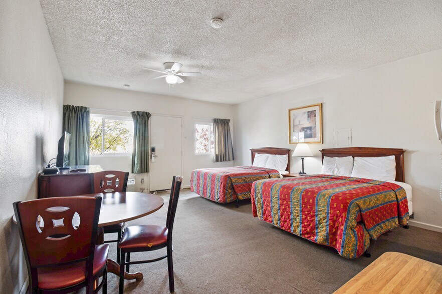 More Photos Of 333 S Main St, Red Bluff Hotel For Sale