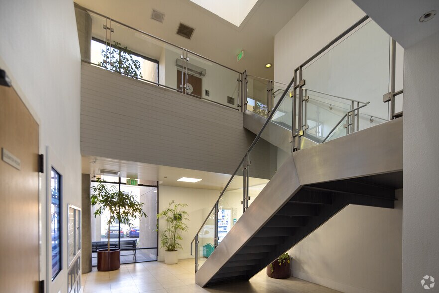 More Photos Of 750 N Diamond Bar Blvd, Diamond Bar Office For Lease