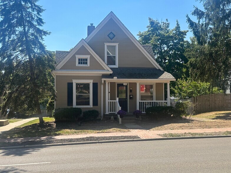 Primary Photo Of 68 E Franklin St, Dayton Office Residential For Lease