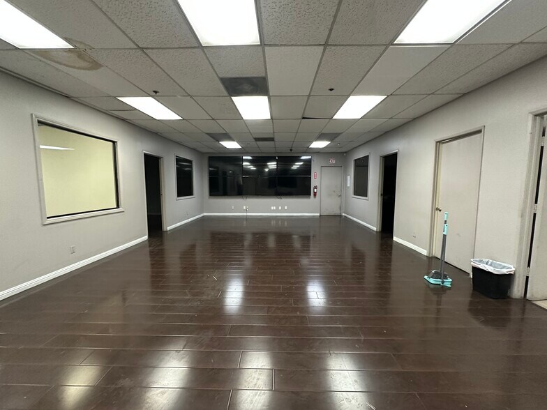More Photos Of 18409 E Valley Blvd, City of Industry Warehouse For Lease