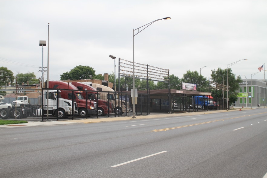 More Photos Of 1233 S Cicero Ave, Cicero Auto Repair For Sale