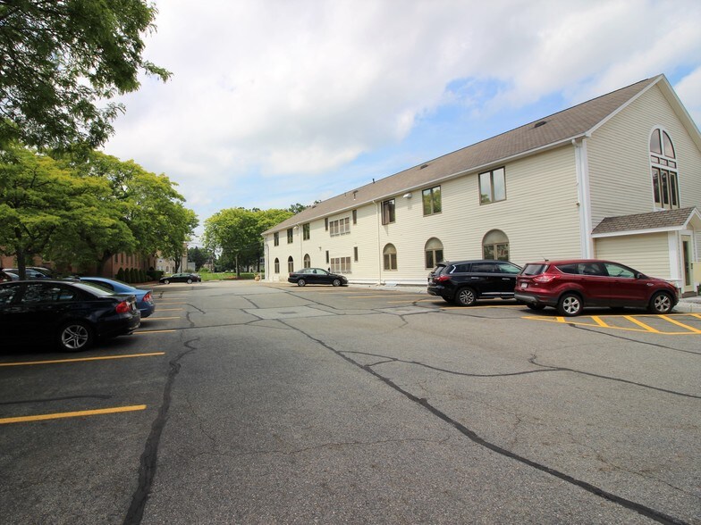 More Photos Of 227 Chelmsford St, Chelmsford Medical For Lease